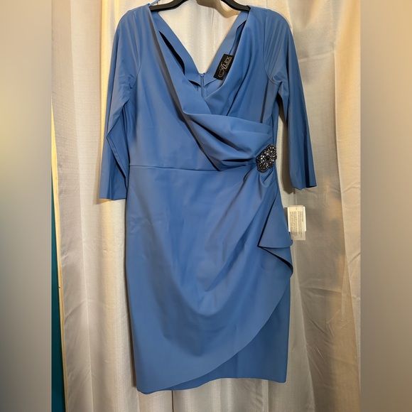Alex Evening’s Slimming Short Sheath 3/4 Sleeve Cocktail Dress. - Picture 2 of 7
